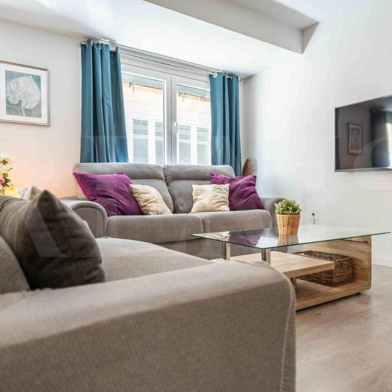 Cosy flat with private balcony - Historic Center by REMS - Apartamento - 23