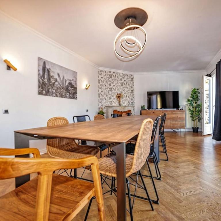 VILLE ET VOLCANS - Grand gite proche centre-ville pour 24 personnes - Maison de Vacances - 2