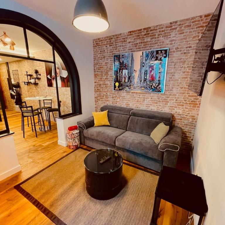 HUDSON HIGHLANDS Annecy Rent Lodge - One-Bedroom Apartment - 1