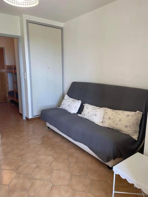 Studio cabine climatisé - Appartement 1 Chambre - Vue sur Jardin - 8