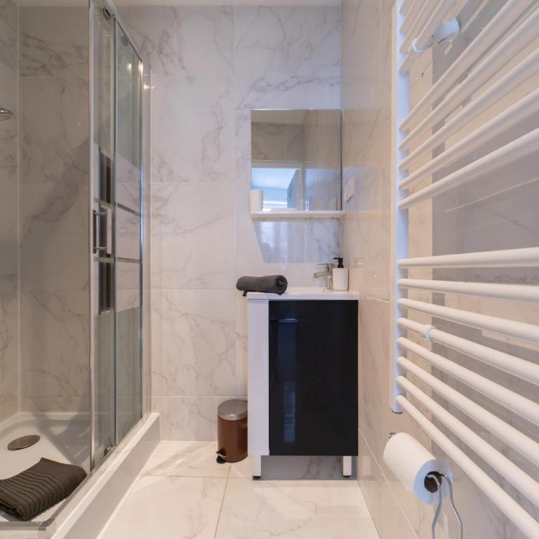 Les Stins - Appartements climatisés - centre ville - Appartement en Duplex - 24