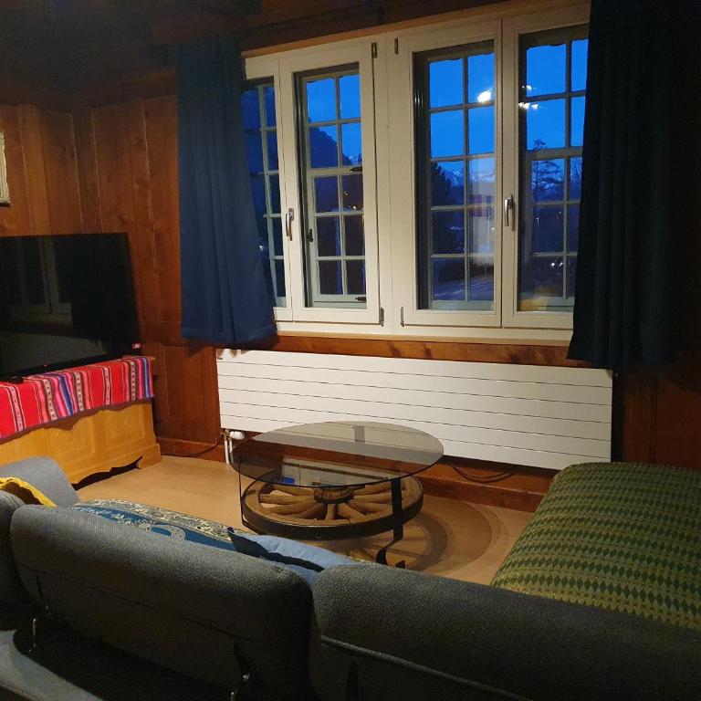 Traditional Swiss-Flat - Appartement 2 Chambres - 28