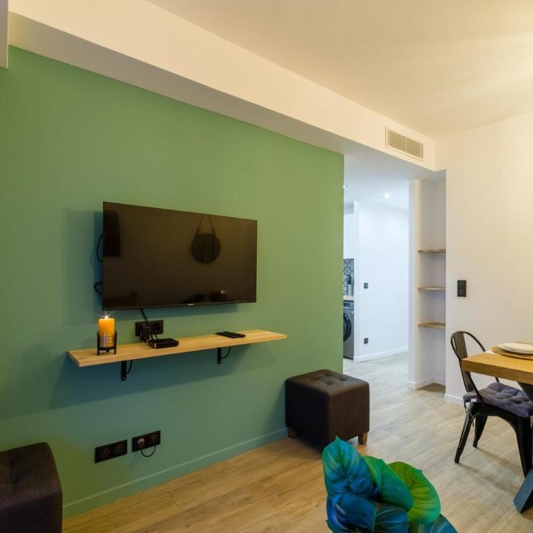 Charmant pour 6 au Cœur d'Antibes - Apartment - 5