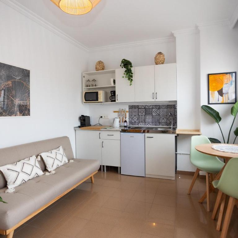 Naim Guest House Nerja - Apartamento con vistas al mar - 7