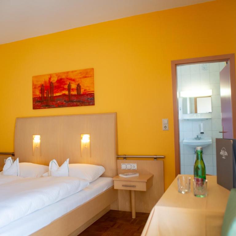 Hotel Gasthof Scheer - Chambre Double - Vue sur Jardin - 1