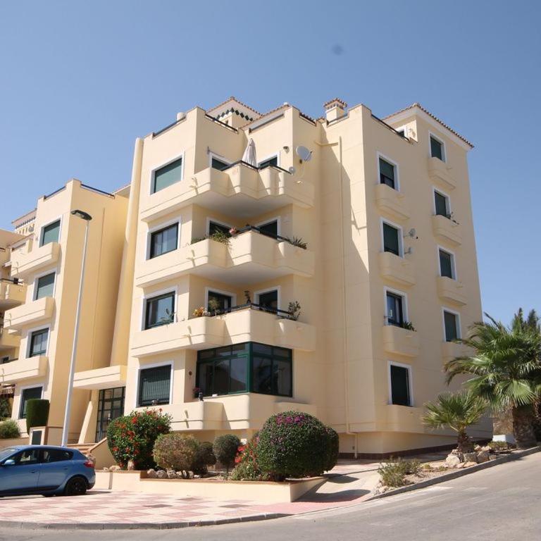 Luxury 2 bed, 2 bath apartment with sea view, central heating and new bathrooms. - Apartamento de 2 dormitorios - 23