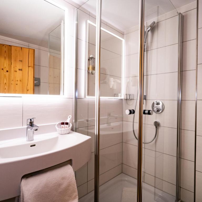 Hotel Alpengasthof Löwen - Standard Doppelzimmer - 4
