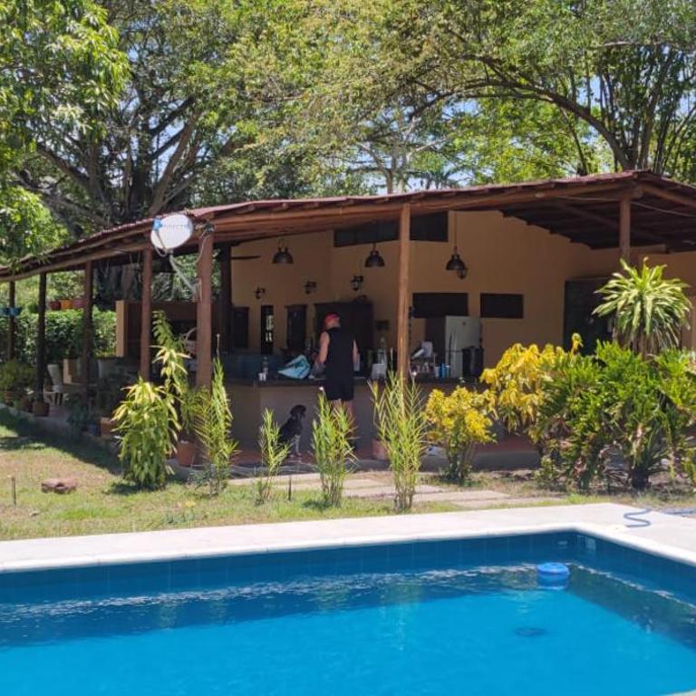 CisneCisneros - Casa de 4 dormitorios - 85
