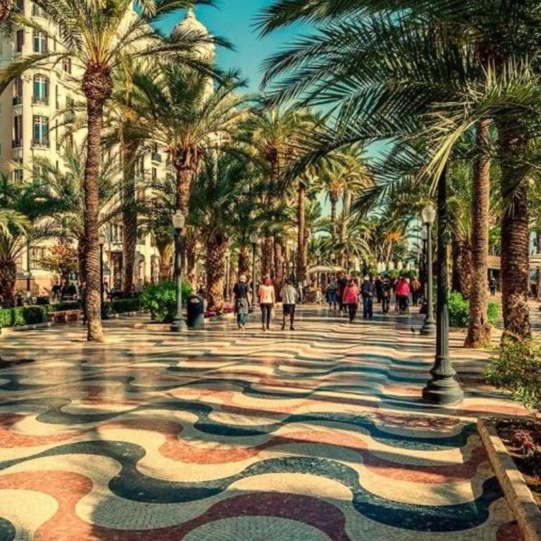 Modern Apartment in Alicante center Beach - Two-Bedroom Apartment - 48