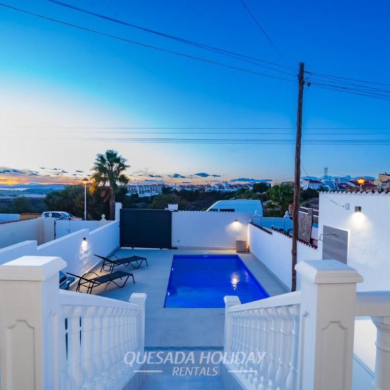 Semi-Detached Villa Costa Balear Private Pool & Views - Two-Bedroom Villa - 24