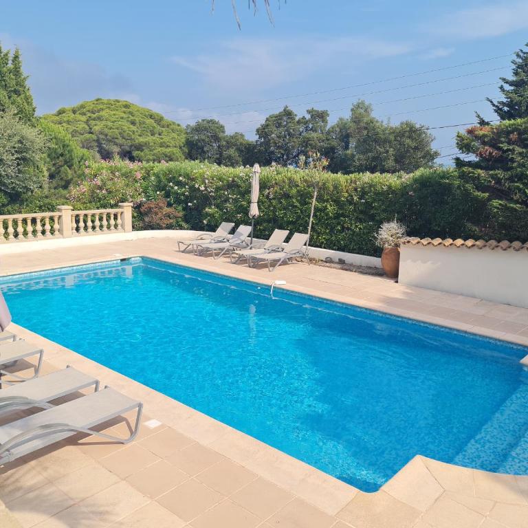 Villa spacieuse avec piscine privée et climatisation à Sainte-Maxime, idéale pour 10 personnes - FR-1-780-16 - Villa - 5