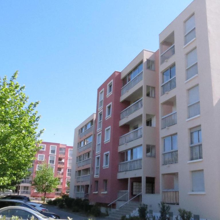 Studio à Sainte-Maxime avec parking, balcon, animaux admis - FR-1-780-37 - Apartment - 2