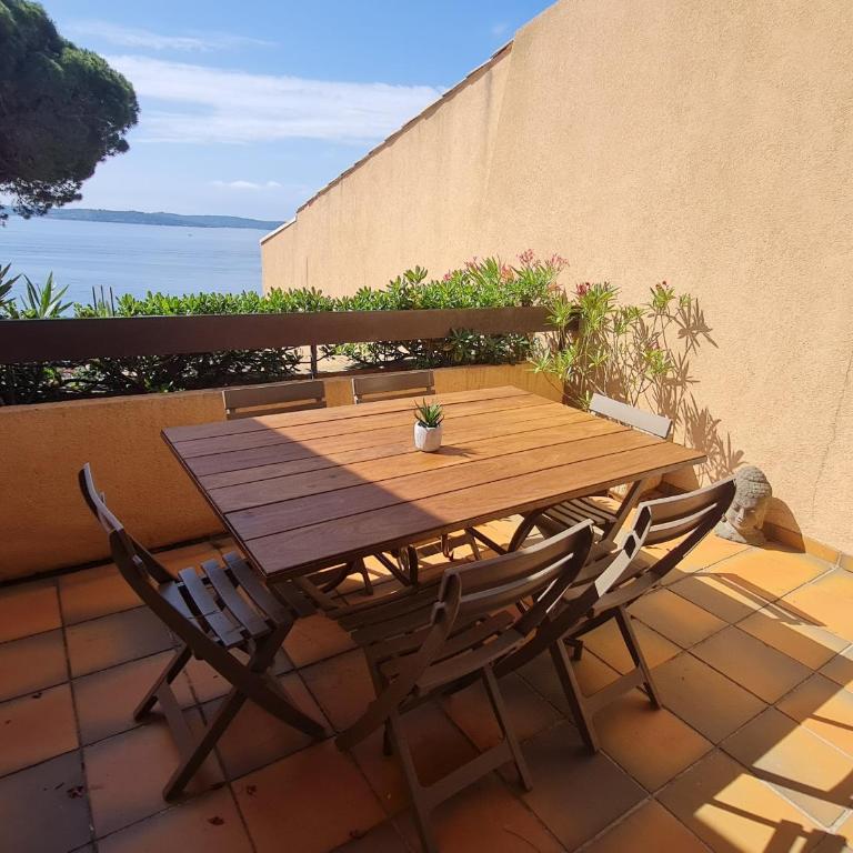 Triplex 4 pièces, vue mer, piscine, parking, animaux admis à Sainte-Maxime - FR-1-780-44 - Apartamento - 2