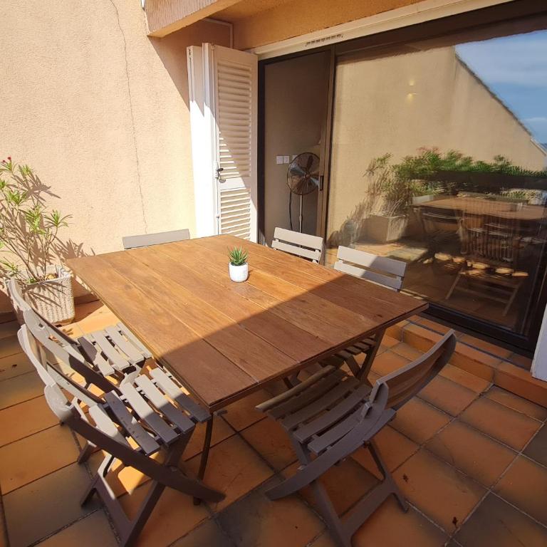 Triplex 4 pièces, vue mer, piscine, parking, animaux admis à Sainte-Maxime - FR-1-780-44 - Apartamento - 3