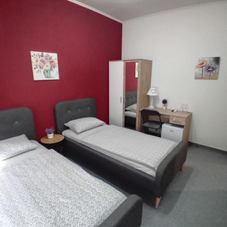 Pansion San - Twin Room - 1