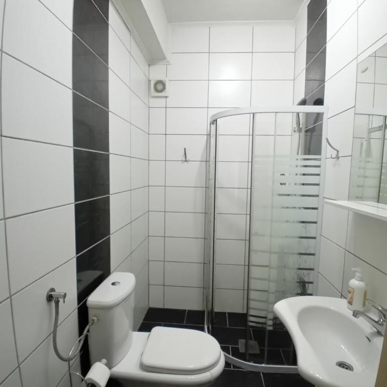 Pansion San - Triple Room with Private Bathroom - 2