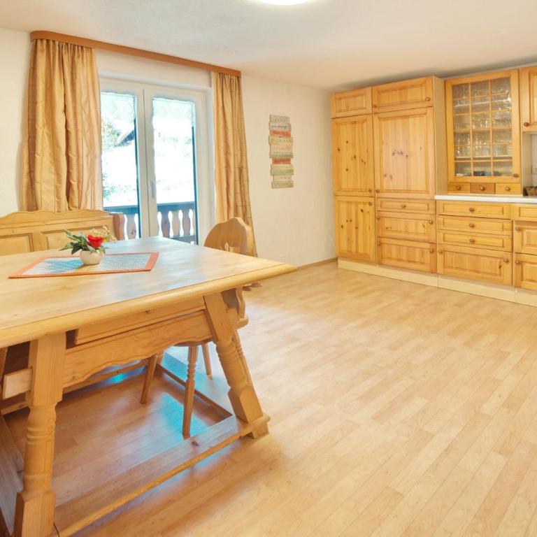 Gästehaus Bergfrieden - Apartment - 4