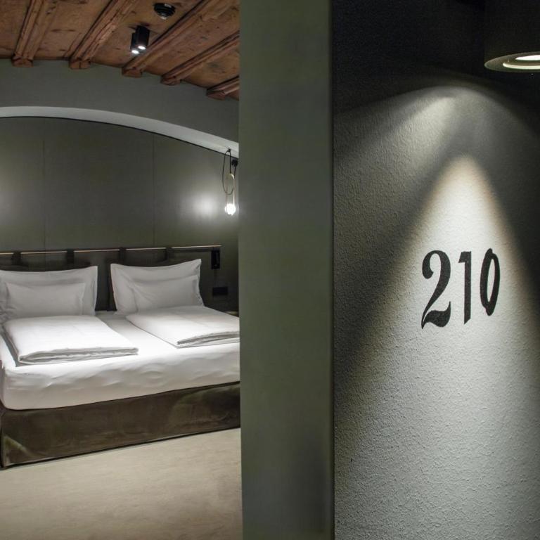 Altstadthotel Weisses Kreuz - Doppelzimmer Stube - 6