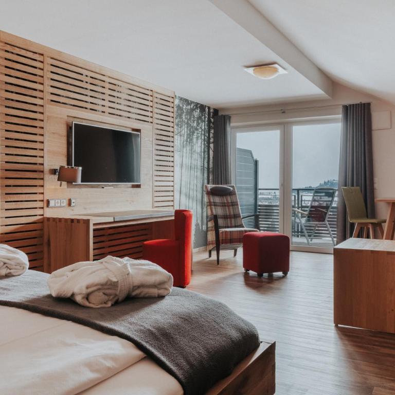 PANORAMA Allgäu Spa Resort - Junior Suite mit Balkon - 3