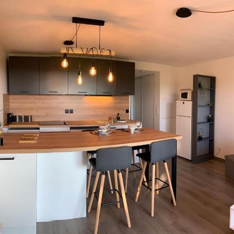 Appartement entièrement rénové avec vue sur océan - Appartement - Vue sur Mer - 24
