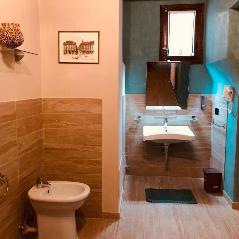 Un avventura al centro della storia di Torino - Large Double Room - 3