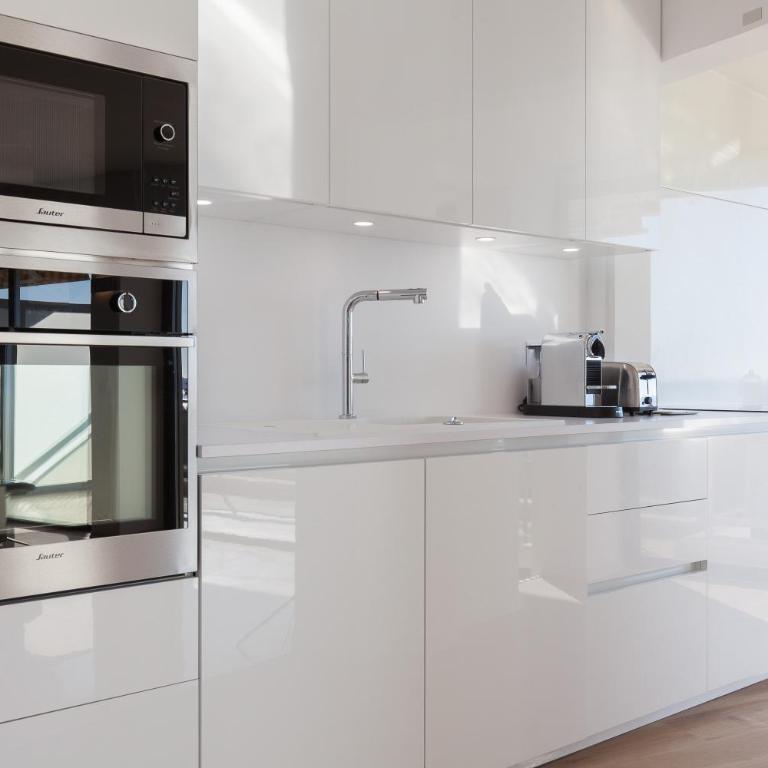 SUPER CANNES FRONT DE MER LUXUEUX VUE UNIQUE - Appartement 2 Chambres - 72