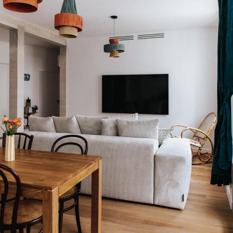 Maison Hubert - Deluxe Suite - Biggy Cloud - 1