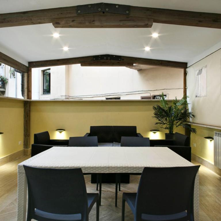 Back to 70's-Modern and Terrace - Apartment mit 2 Schlafzimmern - 1
