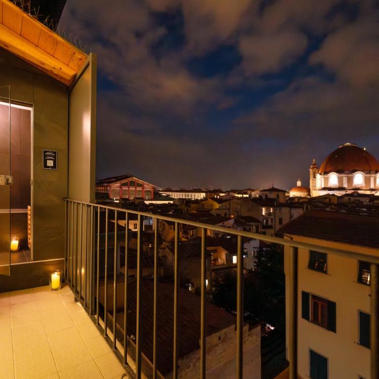 Hotel Bellavista - Camera Matrimoniale Superior con Vista Città e Sauna Idro - 12
