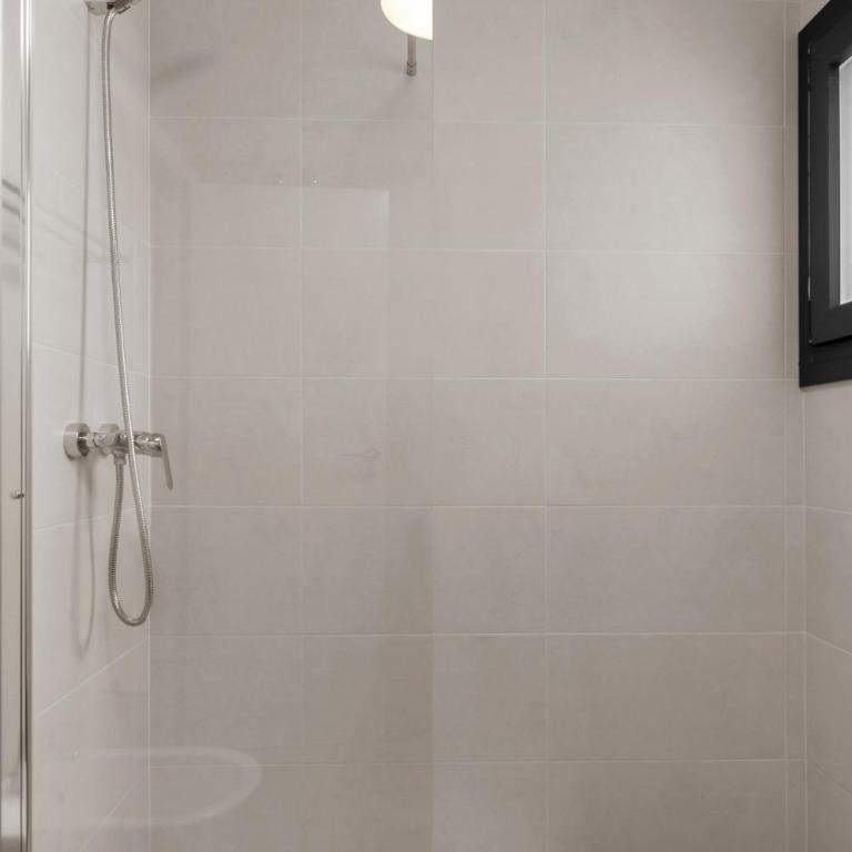 Modern 3-bedroom family apartment Estepona Centre - Three-Bedroom Apartment - 11