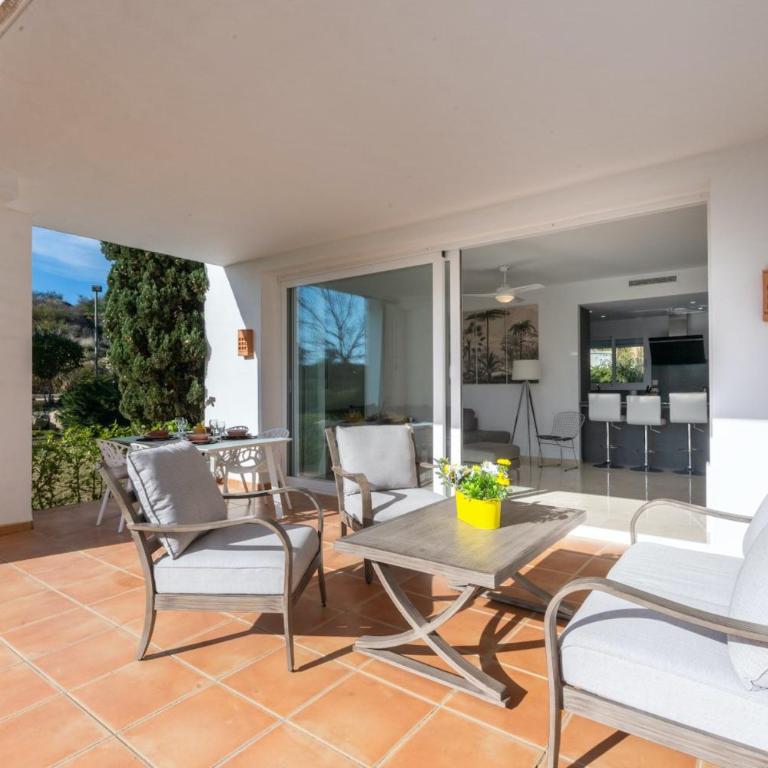 AL-104 Estepona - Apartment - Alcazaba Lagoon 2 Bedroom - Apartamento de 2 dormitorios - 3