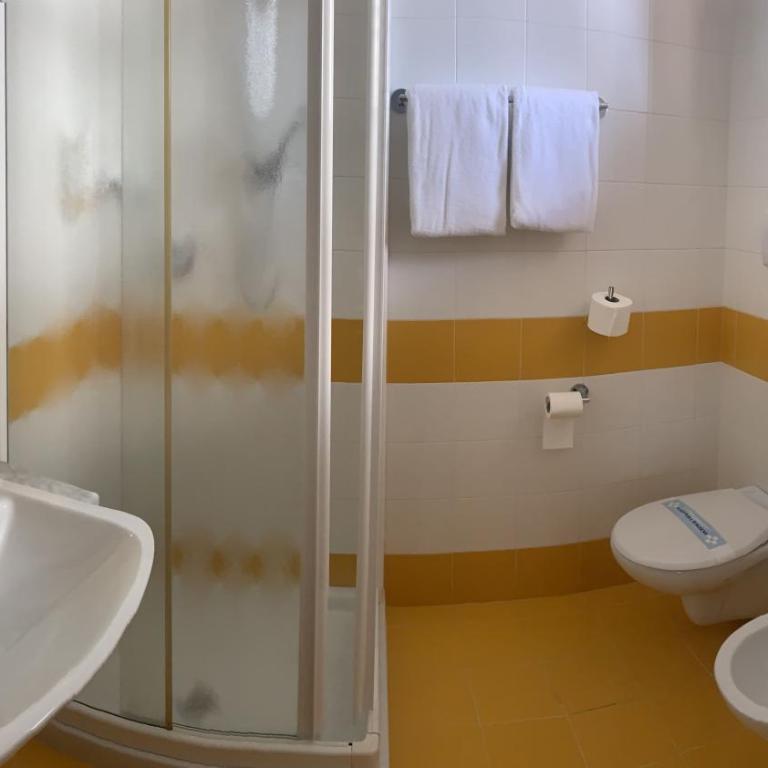 Hotel Sirenetta - Camera Standard Matrimoniale/Doppia con Letti Singoli con Vista Mare Laterale - 4