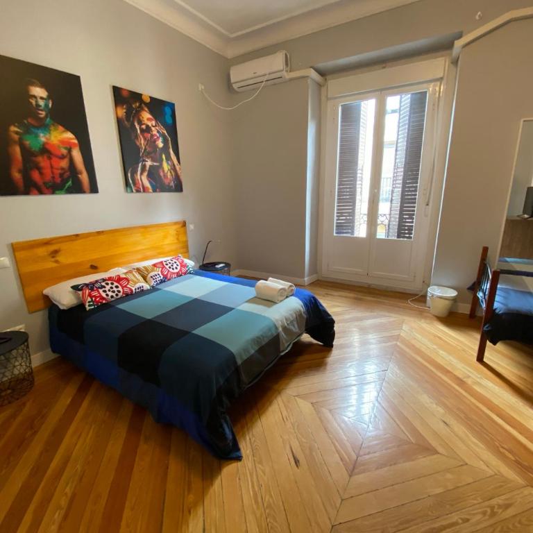 Arc House Madrid - Puerta del Sol Only Adults - Quadruple Room with Private Bathroom - 2