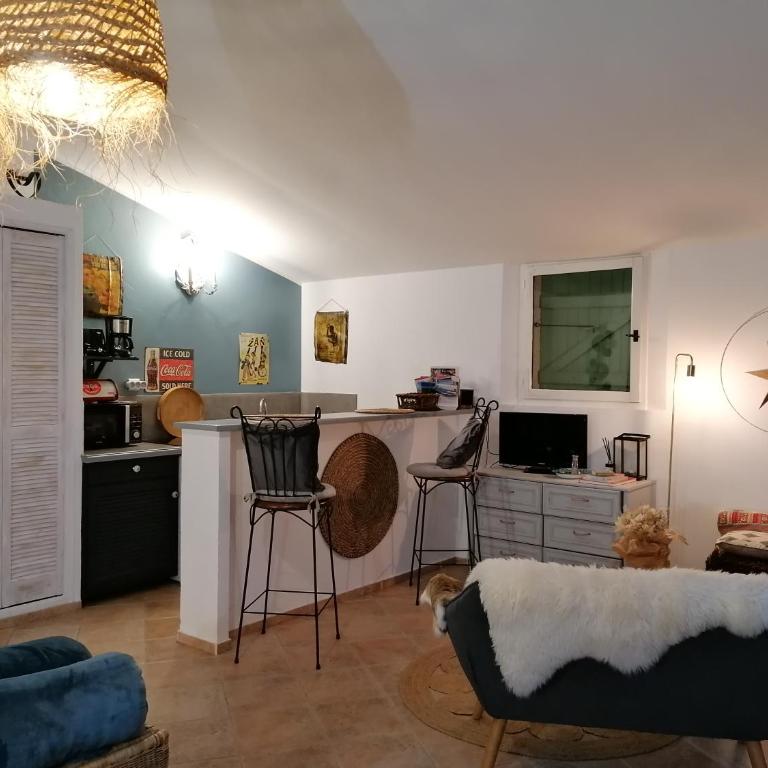 Studio au milieu d une oliveraie Le Mas de la huppe - Appartement 1 Chambre - 10