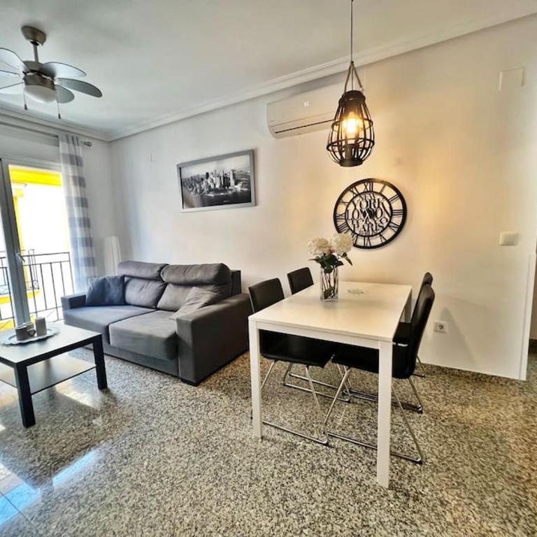 Céntrico y junto al mar! - Two-Bedroom Apartment - 19