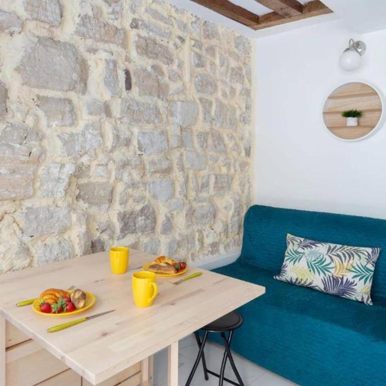 Lou - Stylish Studio Montorgueil Historic Heights - One-Bedroom Apartment - 2