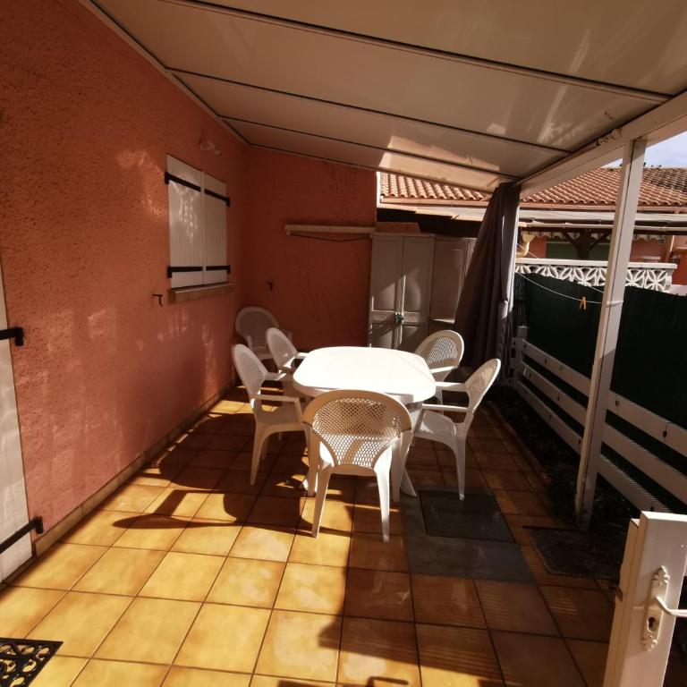 Les Lavandines -Coquette Maison de Vacances - 400 m de la plage - Grande Terrasse - 2 chambres - 2 salles de bain - Tout confort - Maison 2 Chambres - 3