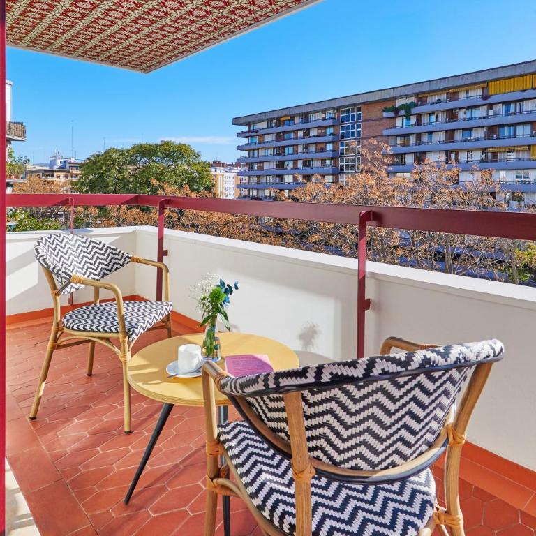 Hesperia Sevilla - Habitación Doble Confort con terraza y vistas a la ciudad - 3