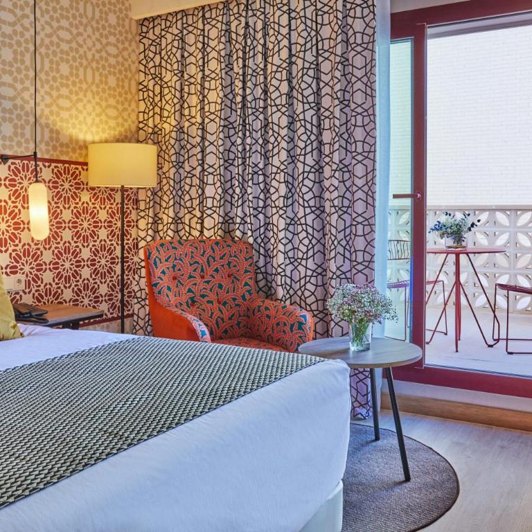 Hesperia Sevilla - Habitación Doble Superior con terraza - 1 o 2 camas - 4
