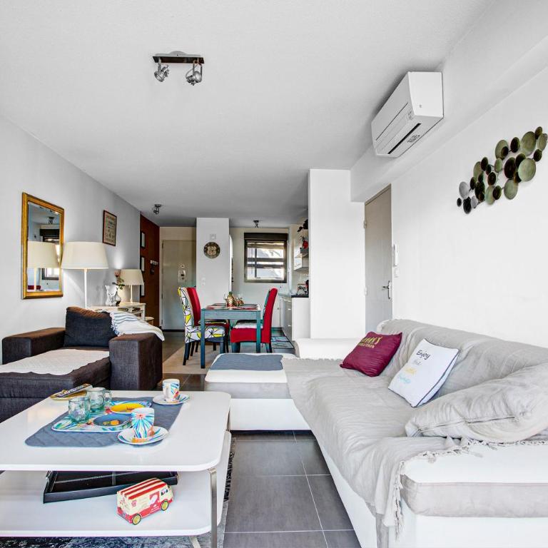 VERT Paradis ST CYPRIEN GOLF CLAIR 3 étoiles, 80 m2 avec Terrasse Pergola, Vue apaisante sur Pins parasols, 2è étage, 2 chambres, 3 CLIM, WIFI - Piscine, Parking et Park à vélos, Ascenseur - en Option Linge, Ménage - Pistes cyclables, Mer à proximité - Two-Bedroom Apartment - 18