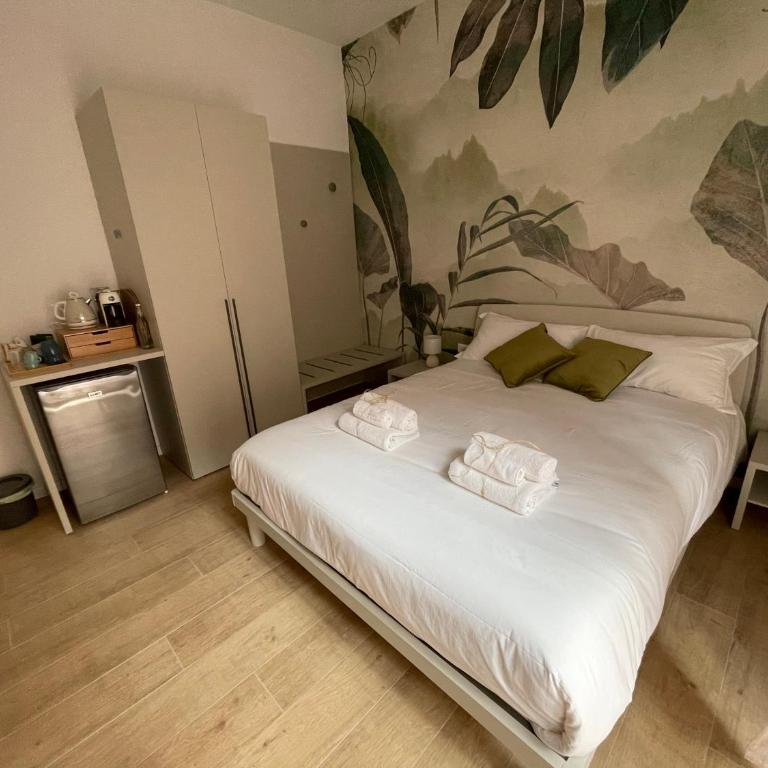 Calari Rooms - Affittacamere - Camera King con Balcone - 1
