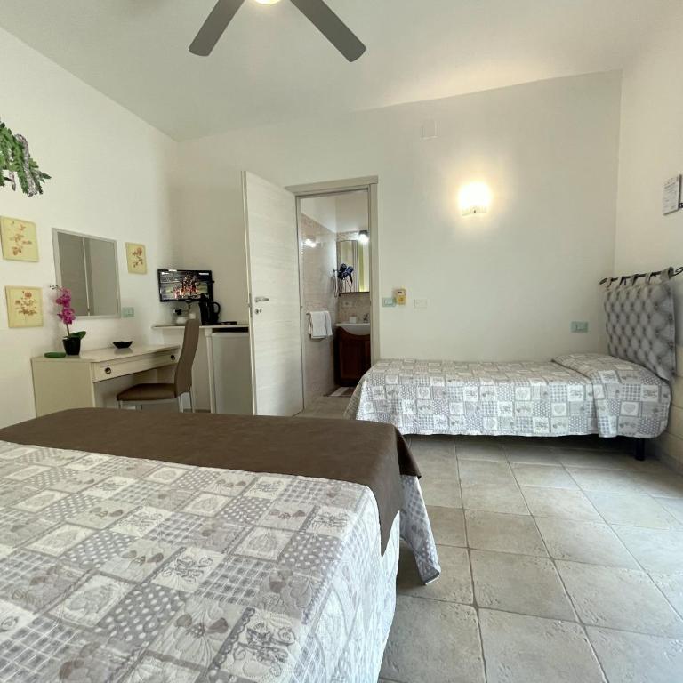 B&B Santa Venardia Gallipoli - Camera Matrimoniale con Letto Supplementare - 6