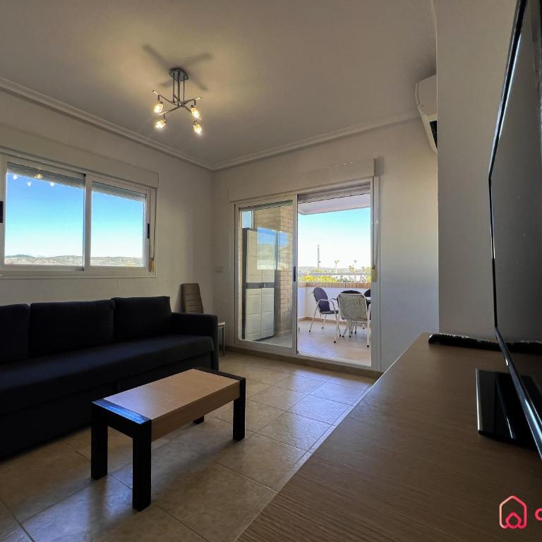 Amplio y Familiar bien ubicado - Apartamento de 3 dormitorios - 3
