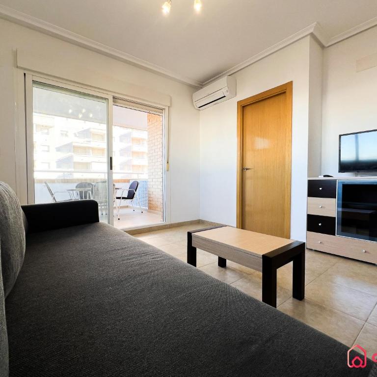 Amplio y Familiar bien ubicado - Apartamento de 3 dormitorios - 4