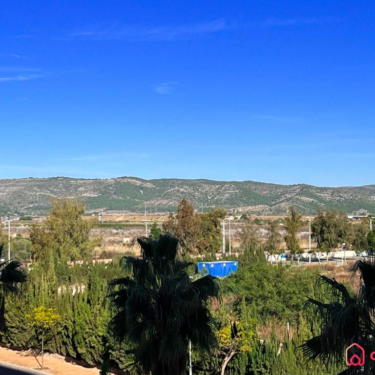Amplio y Familiar bien ubicado - Apartamento de 3 dormitorios - 16