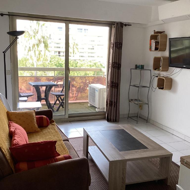 Appartement 2 pièces meublés à Juan Les Pins - Appartement - Vue sur Jardin - 2