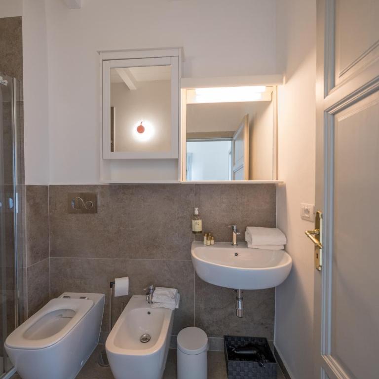 Lungarno Buozzi 7 Apartments - Deluxe Apartment - 9