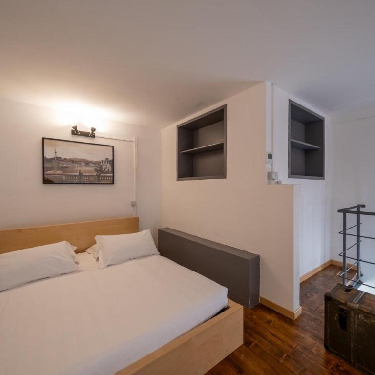Lungarno Buozzi 7 Apartments - Deluxe Apartment - 13