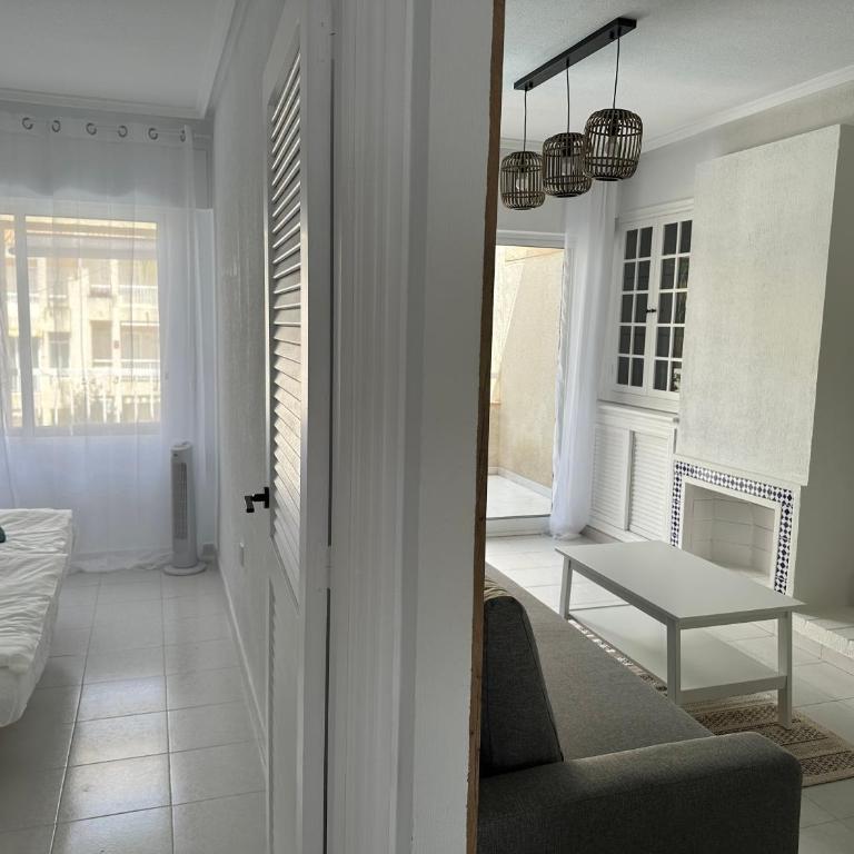 Apartamento en Torrevieja Elvira Home AQ-116 - Two-Bedroom Apartment - 22