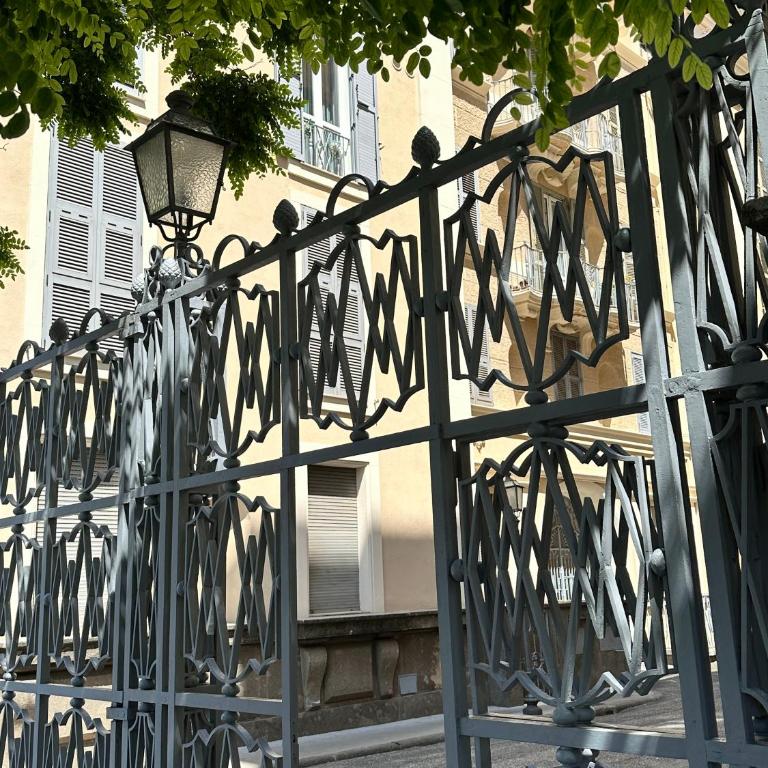Casa Storica anni '30: da Fedro e Bianca - Appartamento con 2 Camere da Letto - 19